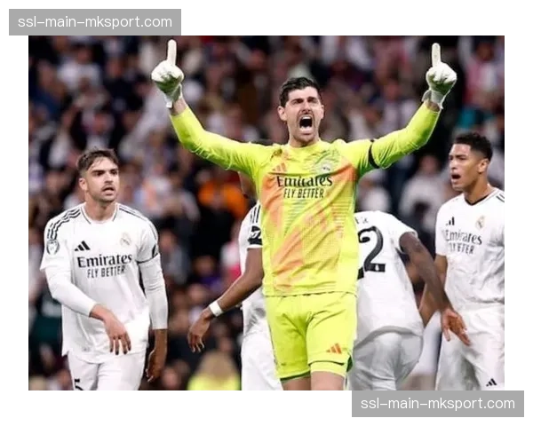 点球大战纪实:细节决定成败,皇马门将的扑点笔记与巴黎球员的无奈 点球大战纪实:细节决定成败,皇马门将的扑点笔记与巴黎球员的无奈