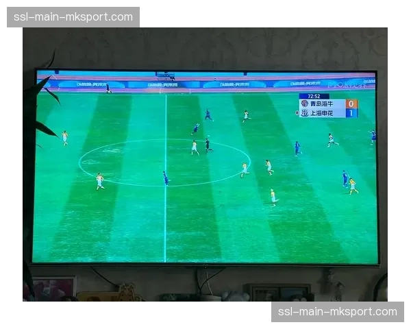 【2026年4月中超联赛射门效率数据观察·赛事筹办·设施成都蓉城主场草皮完成季度维护，平整度提升有望减少意外射门变线